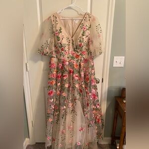 Gorgeous floral dress. Perfect condition.